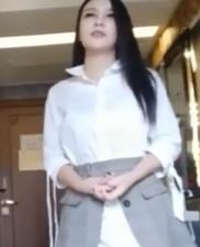 精选高颜值美女,口爆一发再激情开战!