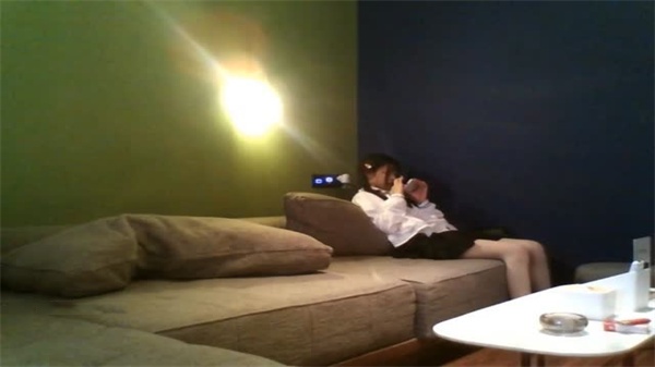 土豪哥私约纯欲双马尾JK美女,酒店双视角多体位激情实录